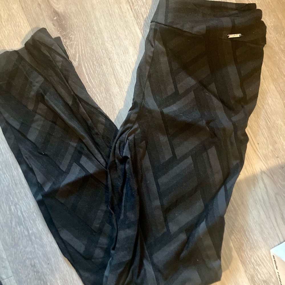Stylish Black Geometric Women's Leggings Pants